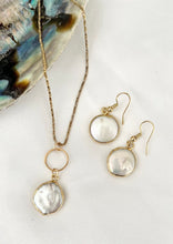 Load image into Gallery viewer, Pearl Droplet Necklace